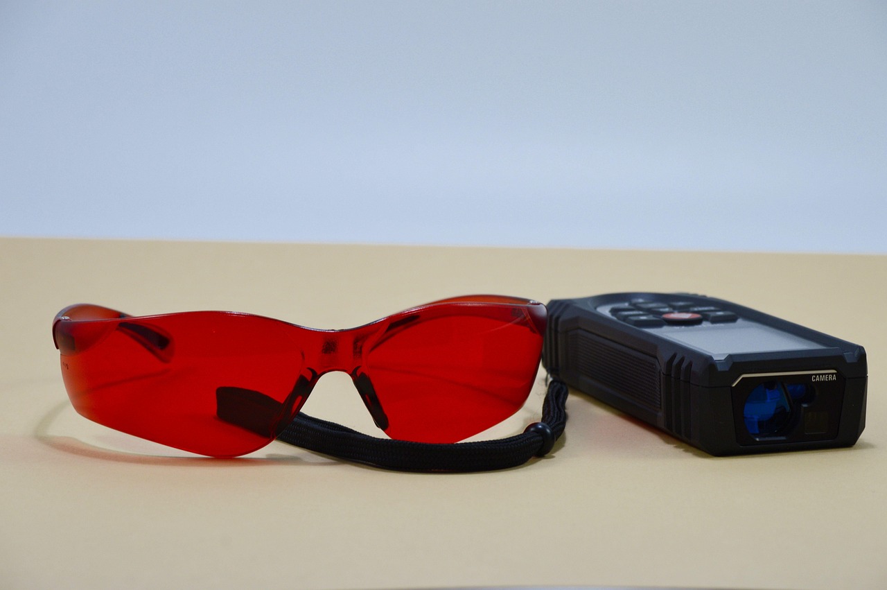 la ce distanta sunt instalate cele trei panouri suplimentare